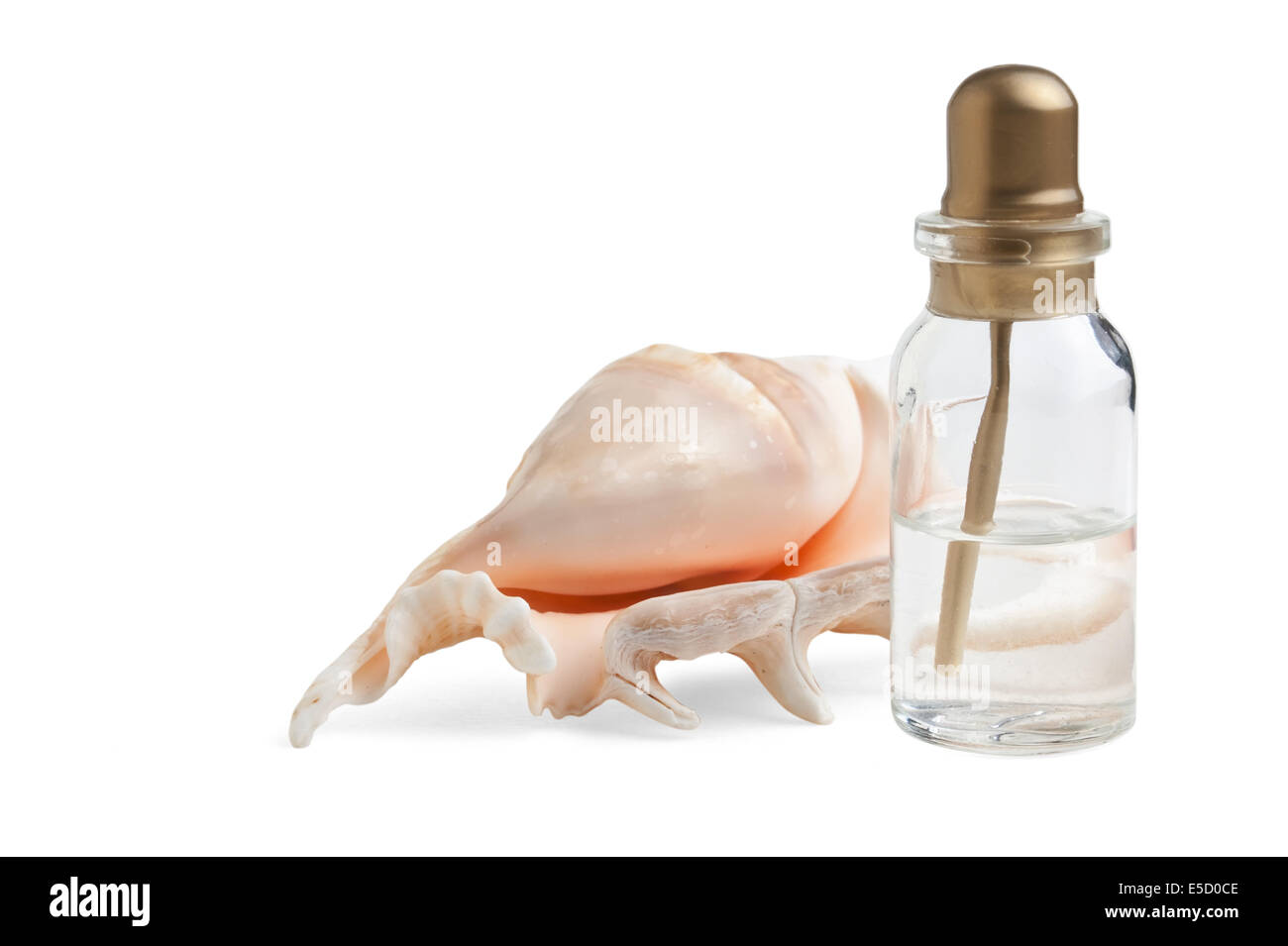 Bottiglia di medicina e i serbatoi isolati su sfondo bianco Foto Stock