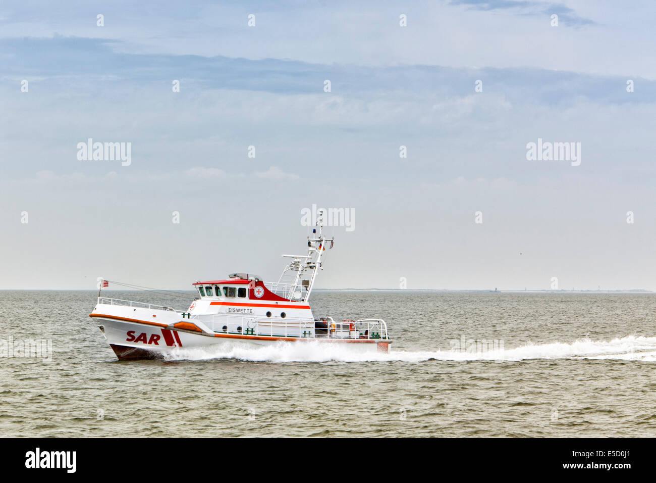 SAR barca 'Eiswette' nell'estuario del Weser Foto Stock