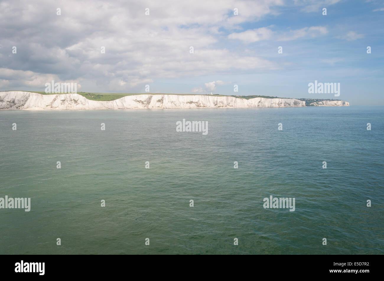 Le Bianche Scogliere di Dover dal Canale della Manica, England, Regno Unito Foto Stock