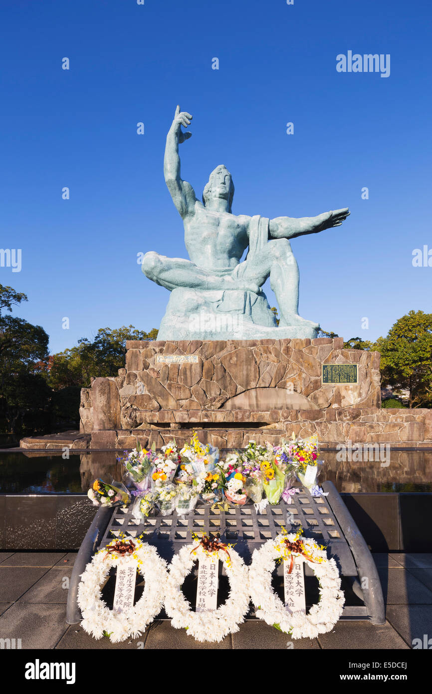 Asia; Giappone; Kyushu; Nagasaki; il Parco della Pace; progettato da Seibou Kitamura in memoria 1945 bomba atomica vittime Foto Stock