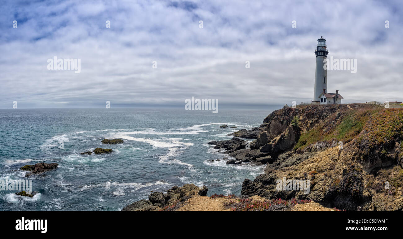 California Pigeon Point Lighthouse in Cabrillo autostrada Autostrada costiera Statale Route 1 Foto Stock