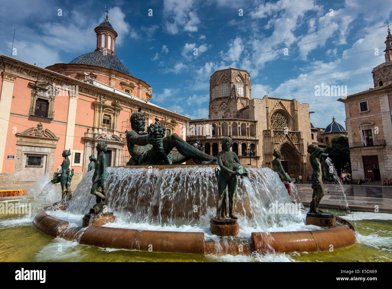 Fontana di Turia, Plaza de la Virgen di Valencia, Comunidad Valenciana, Spagna Foto Stock