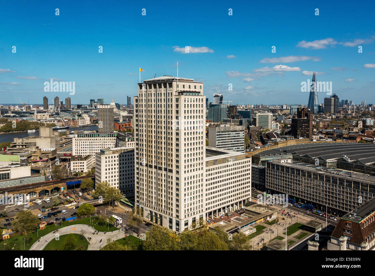 Centro di Shell, a Londra, è uno dei due "uffici centrali' di olio Shell principale (l'altro è all'Aia). Foto Stock