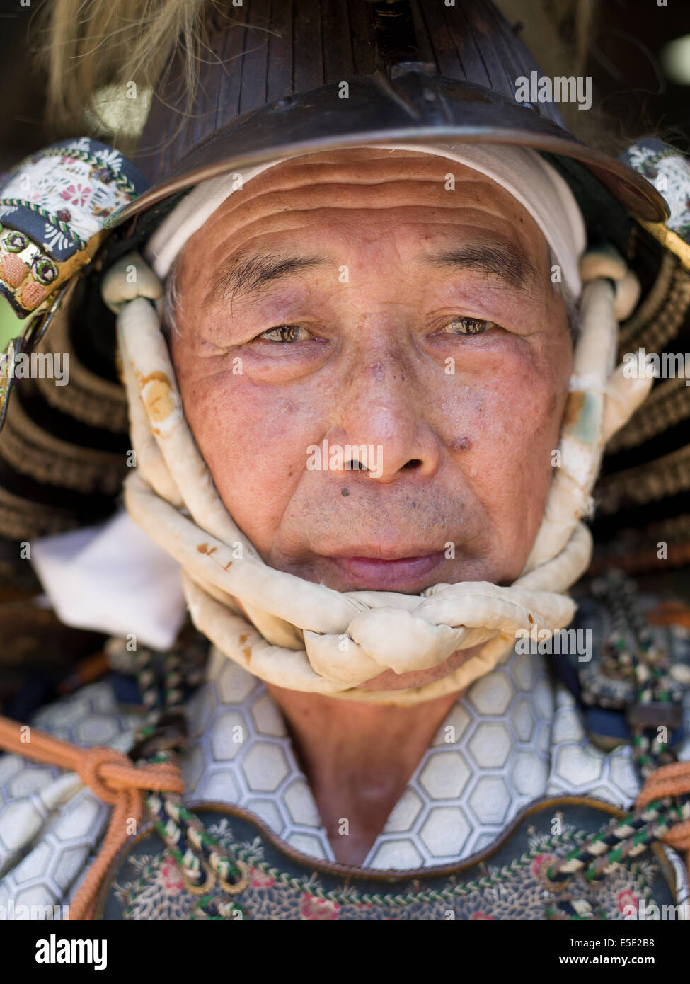 Soma Nomaoi un tradizionale samurai giapponese horseman festival tenutosi a Minami Soma, Fukushima Prefettura, Giappone. La zona è ancora riprendendo dal 2011 Tohoku terremoto e tsunami. Credito: Chris Willson/Alamy Live News Foto Stock