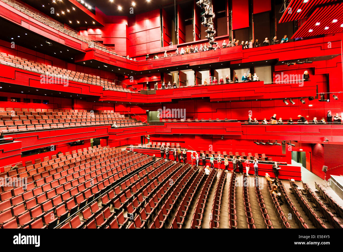 Interno del Teatro Grande, harpa concert hall, Reykjavik, Islanda Foto Stock