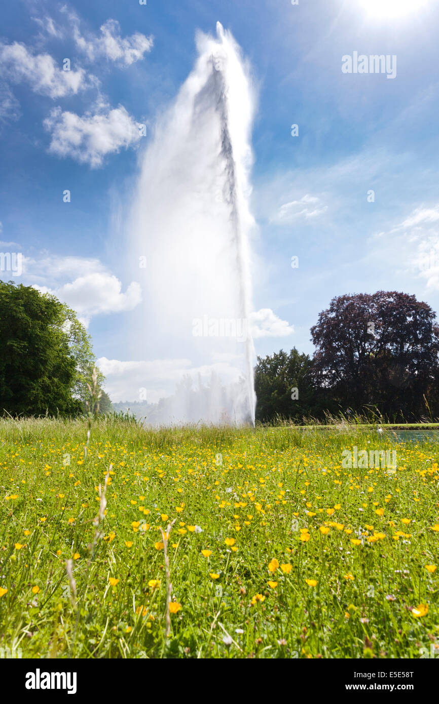 La 300 piedi alto fontana al Stanway House, GLOUCESTERSHIRE REGNO UNITO - La fontana è il più alto in Gran Bretagna Foto Stock