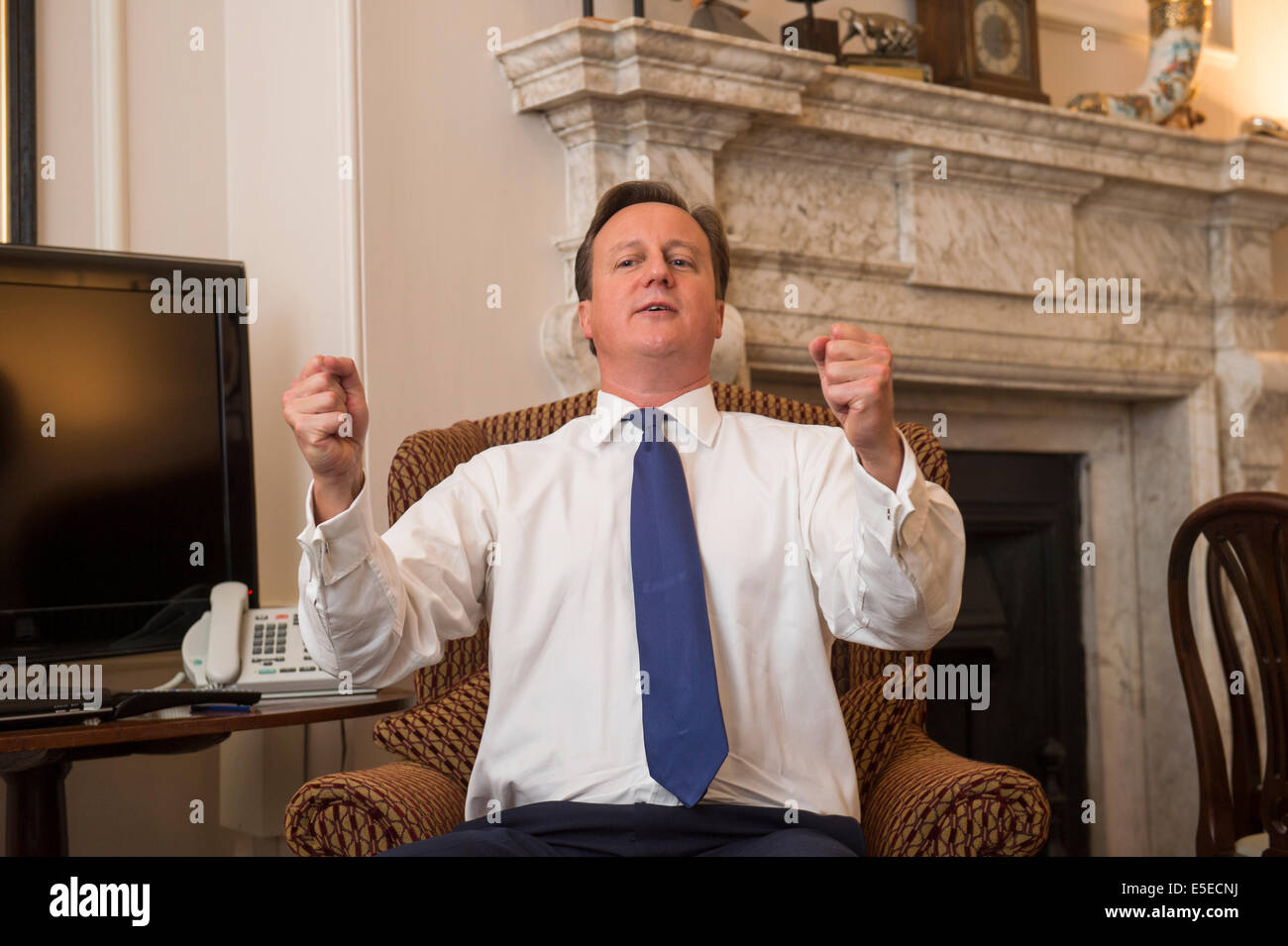 .David Cameron del Primo ministro britannico in n. 10 di Downing Street Foto Stock