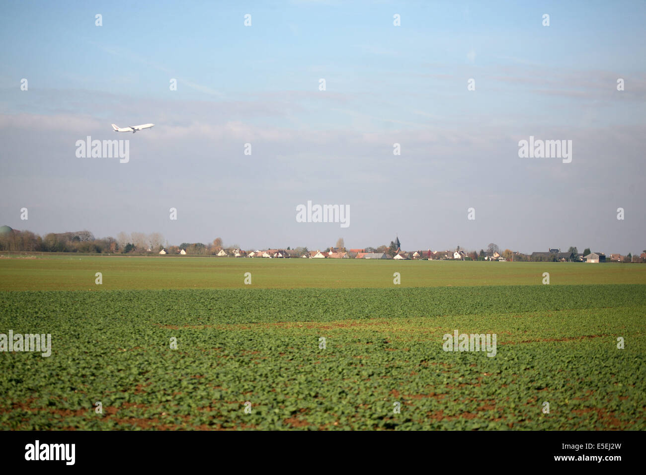 Francia, Normandie, , eure, Pays d'evreux, , airbus de la republique francaise en exercice de vol a la base eyrienne 105 d'Evreux, aviazione, avion, campione, agricoltura Foto Stock
