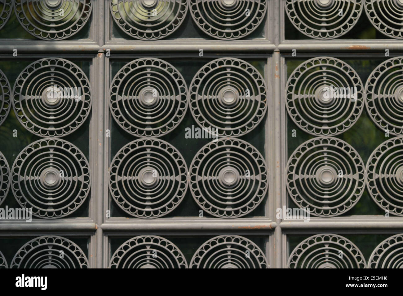 Francia, parigi 14e, hotel de ville, mairie annex, 12 rue dourouchoux, Detail de la porte ouvragee, art deco, Foto Stock