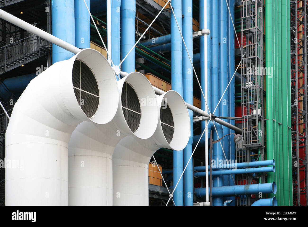 Francia, parigi 4e, beaubourg, Centre Pompidou rue du renard, tuyauterie, architectes renzo piano et richard rogers, tubes, Foto Stock