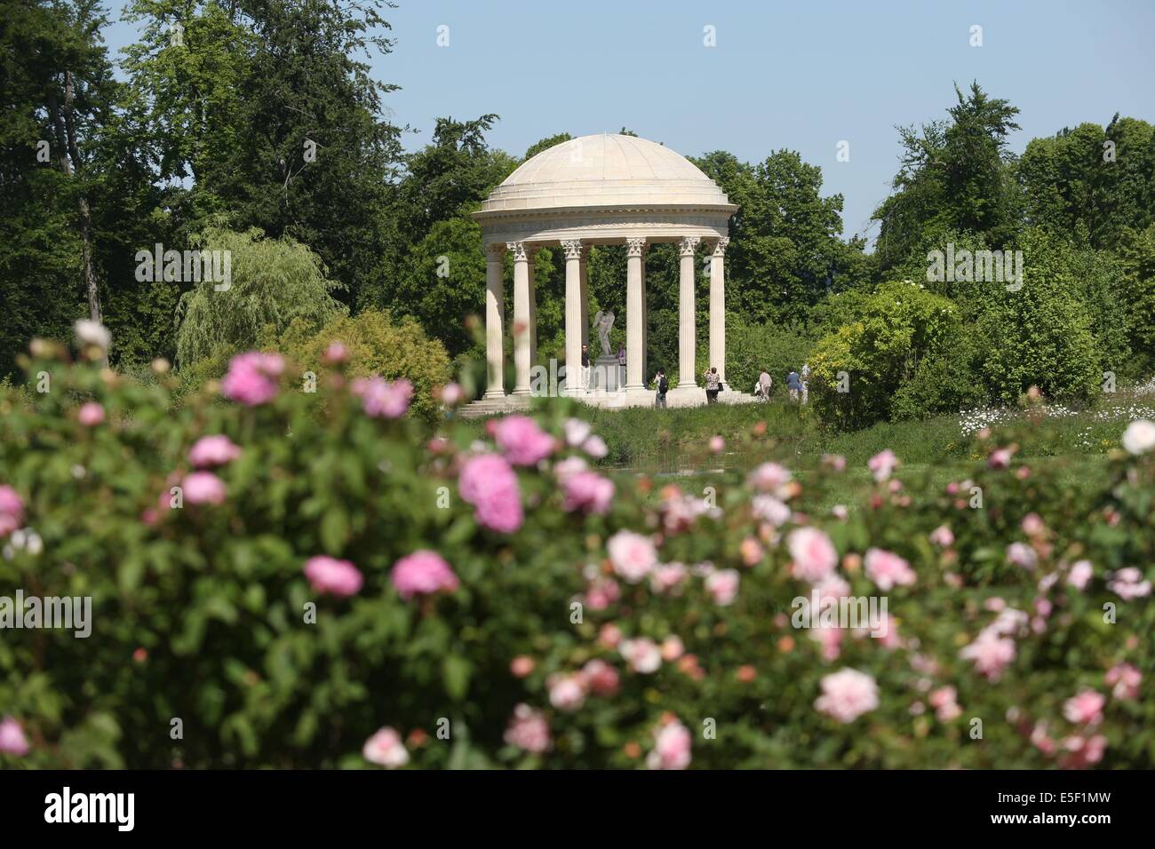 Francia, ile de france, yvelines, versailles, Chateau de versailles, petit trianon, giardino inglese, tempio de l'amour. Foto Stock