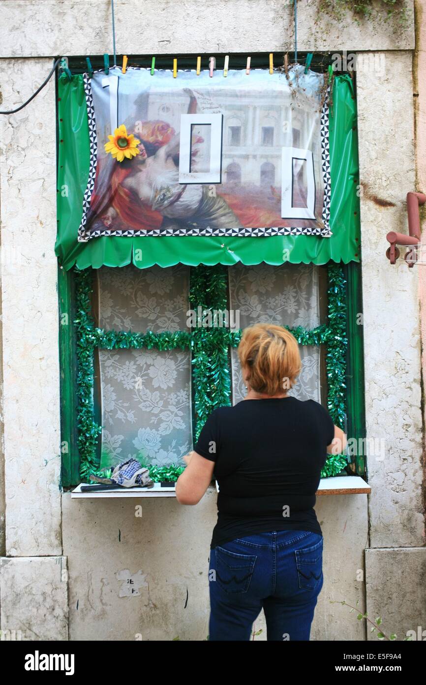 Francia, regione Ile de France, Parigi 16e arrondissement, avenue du President Wilson, Palais de Tokyo,parvis, sol fessura, matin, Foto Stock