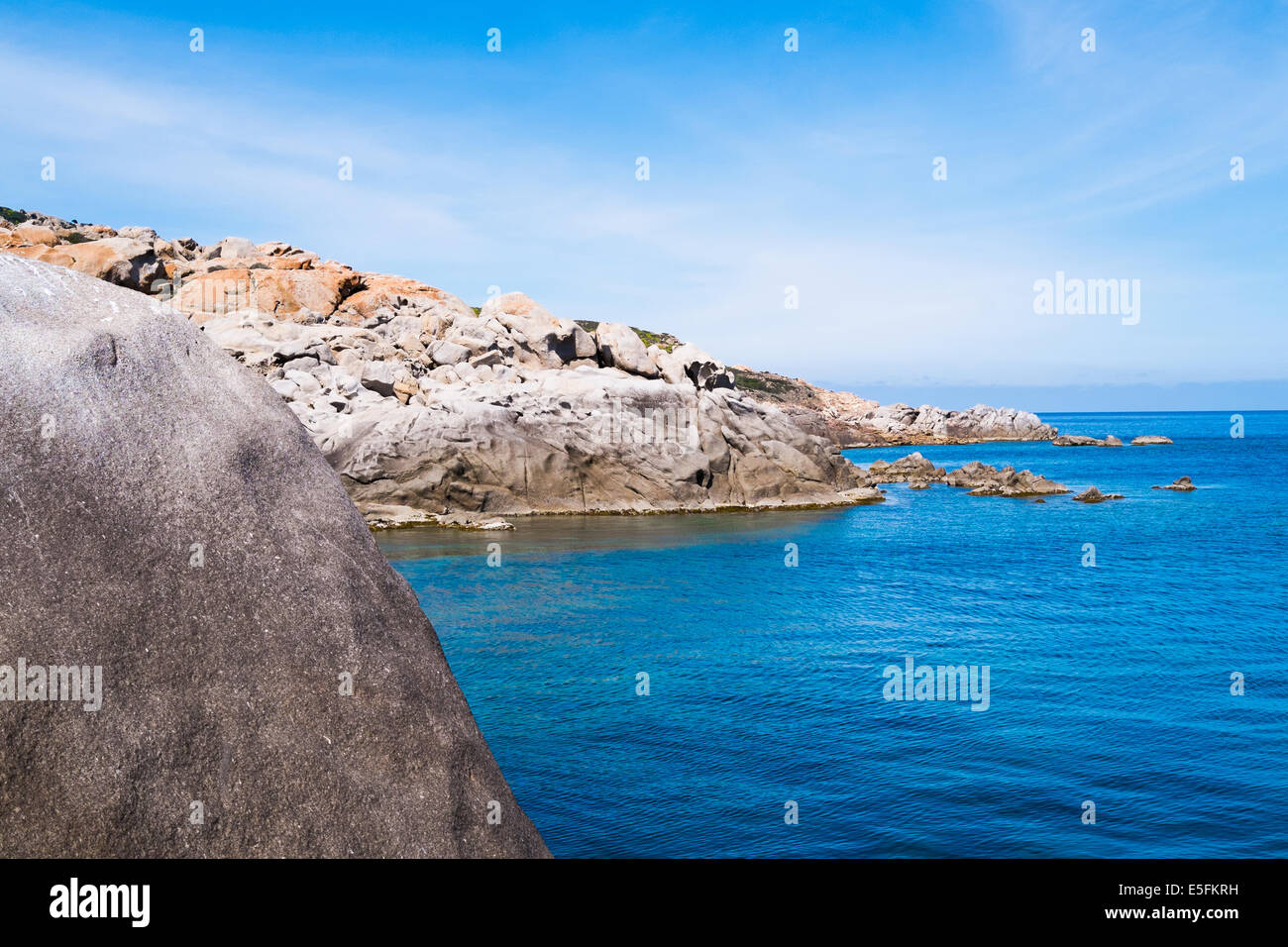 Mare blu nell' isola dell'Asinara in Sardegna, Italia Foto Stock