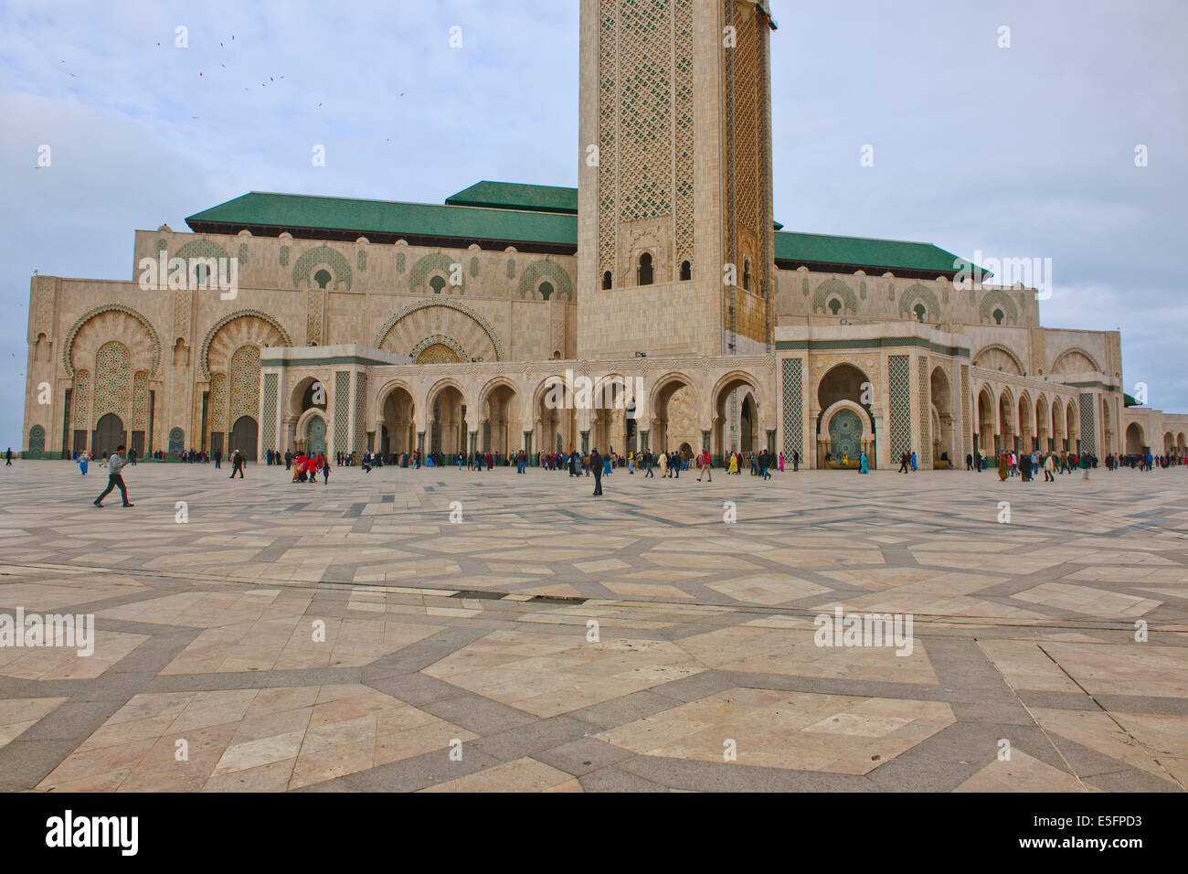 Moschea di Hassan II è la più grande moschea in Marocco e in Africa e la seconda più grande in tutto il mondo,costruito nel 1993,Casablanca,Marocco Foto Stock