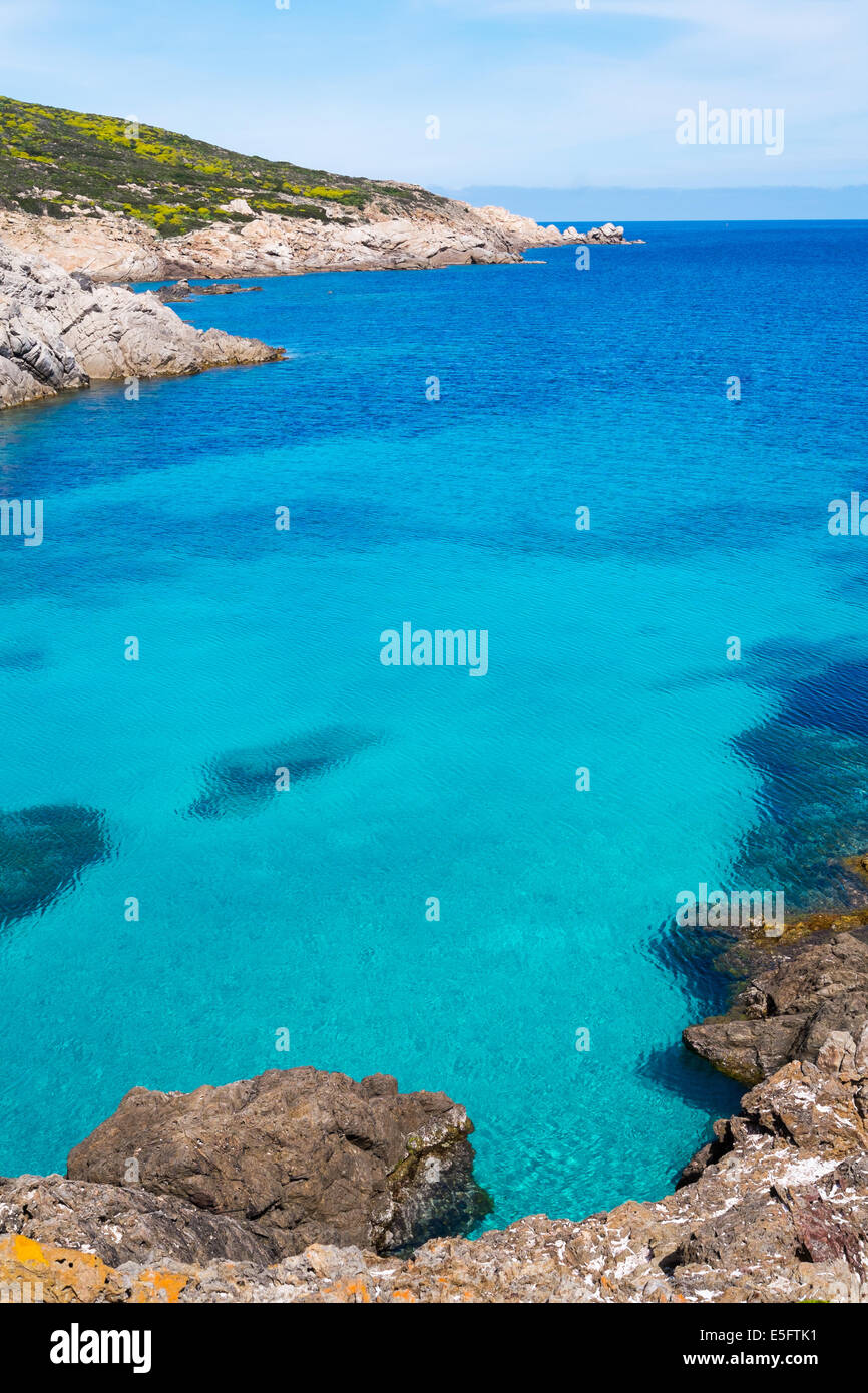 Mare blu nell' isola dell'Asinara in Sardegna, Italia Foto Stock