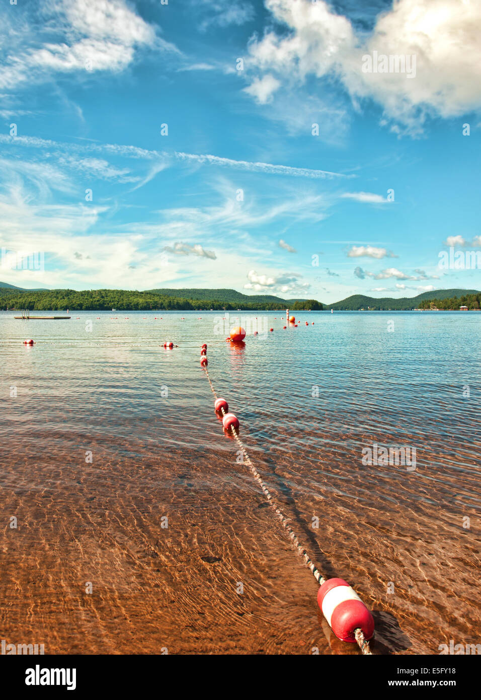 Speculatore spiaggia nella piccola cittadina di speculatore , New York in Adirondacks di Upstate New York Foto Stock