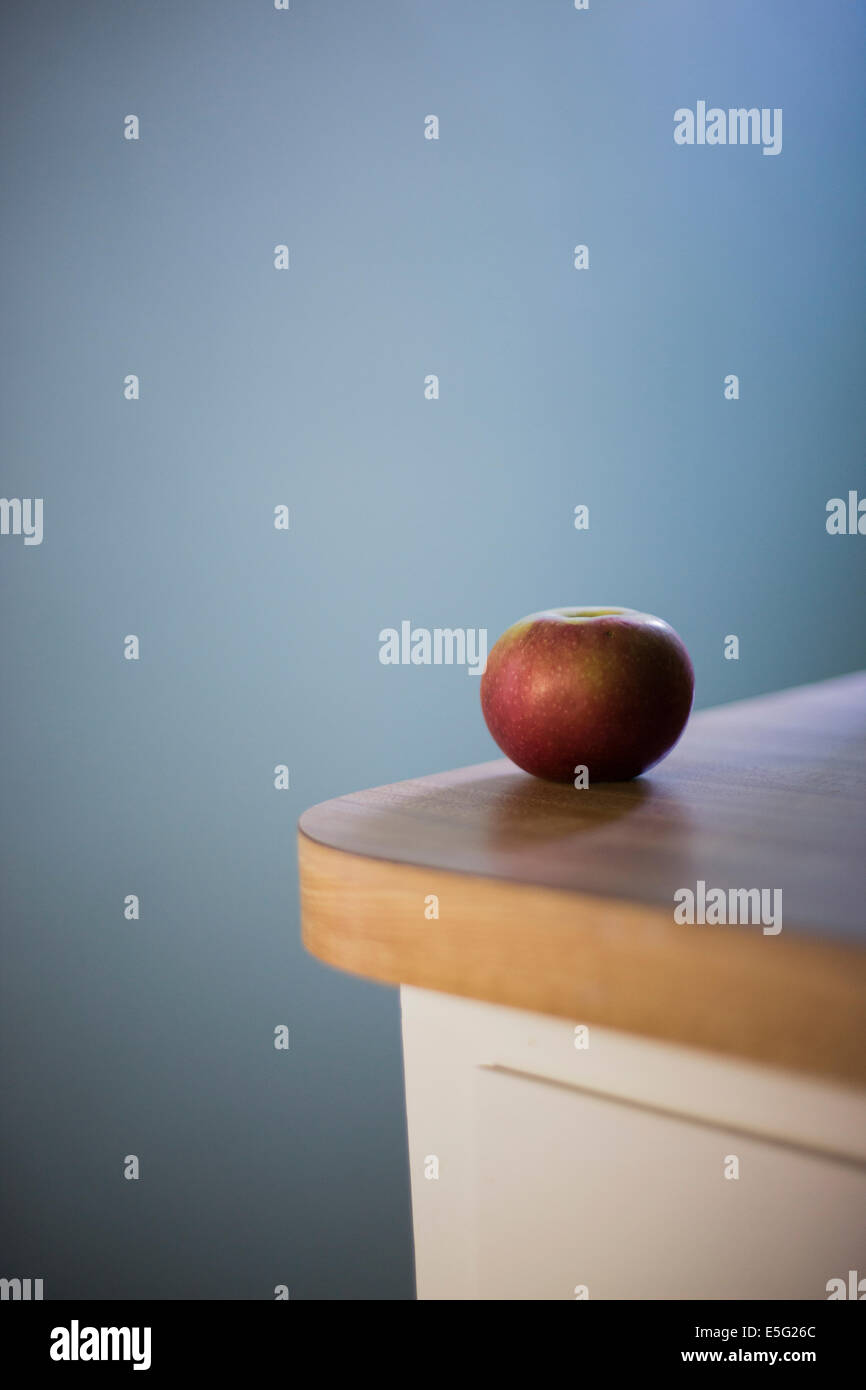 Apple sul banco di cucina Foto Stock