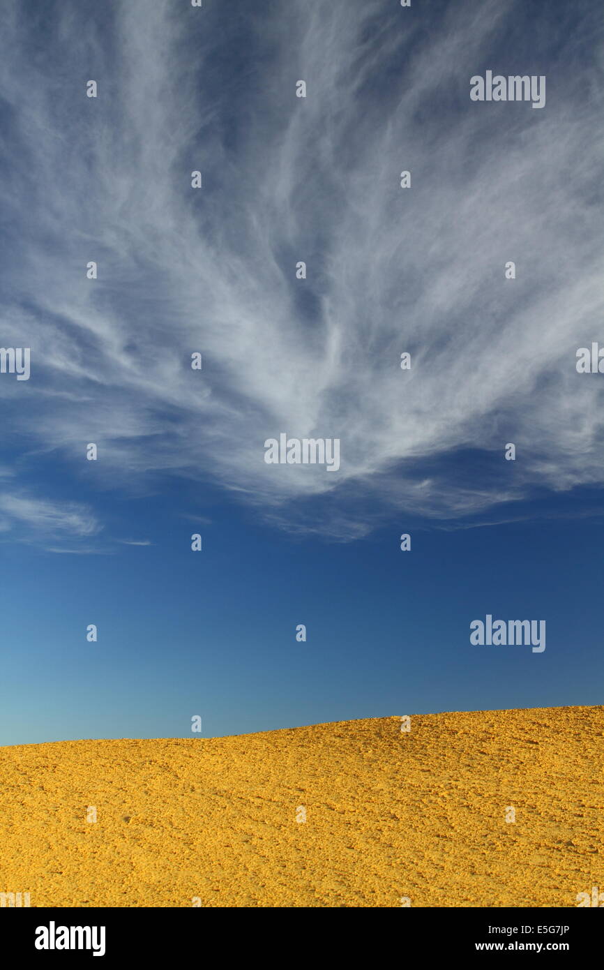 Il Deserto Pinnacles nel Nambung National Park nei pressi di Cervantes, Western Australia. Foto Stock