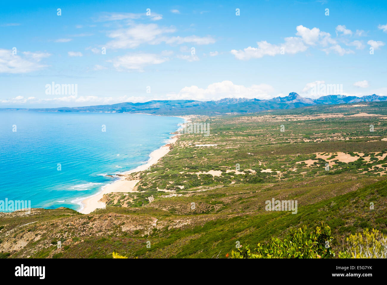 Panorama della costa Verde con spiaggia di Scivu, sardegna costa ovest, Italia Foto Stock