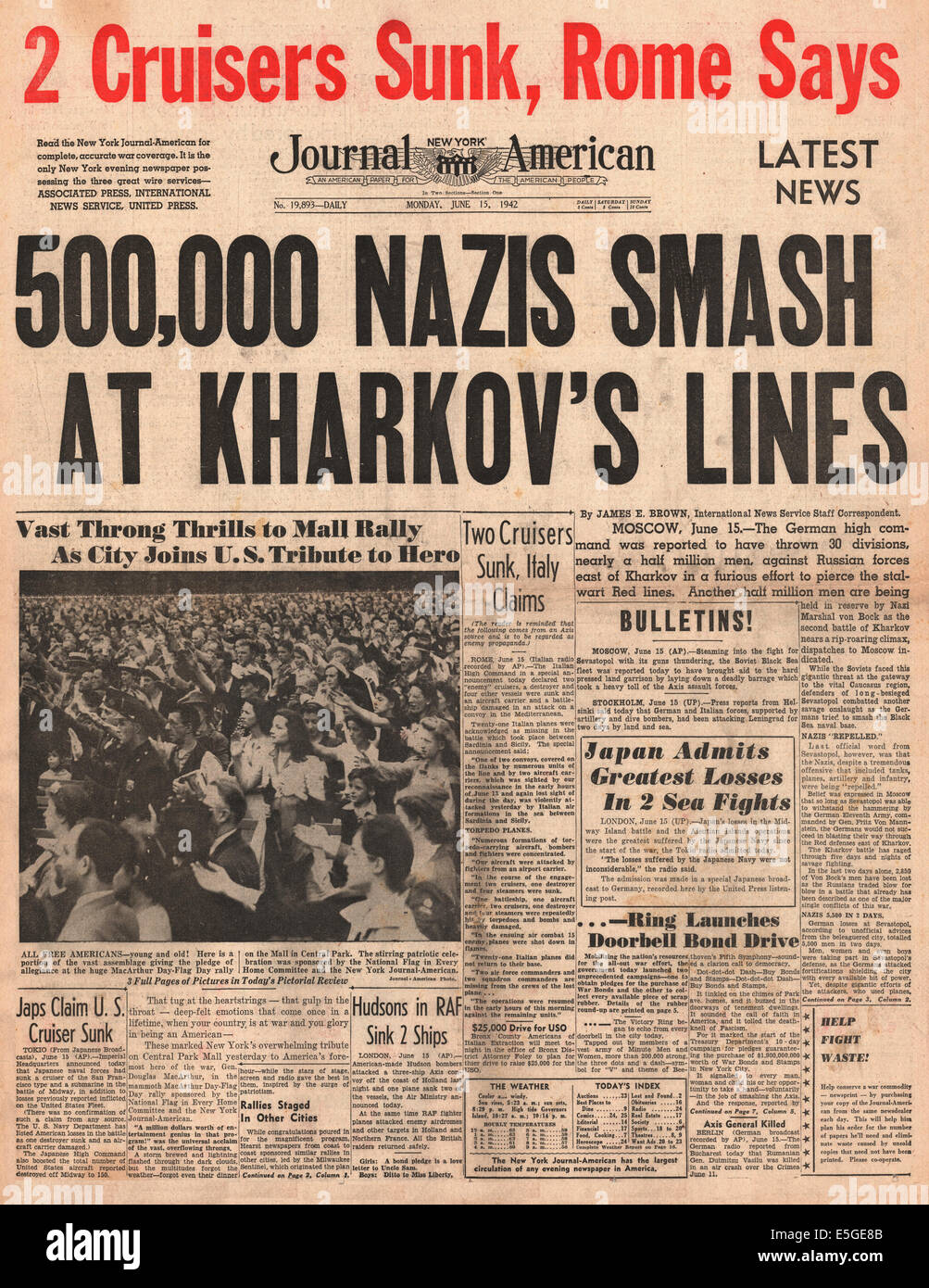 1942 New York Journal American front page reporting Esercito Tedesco attaccare la città russa di Kharkov Foto Stock