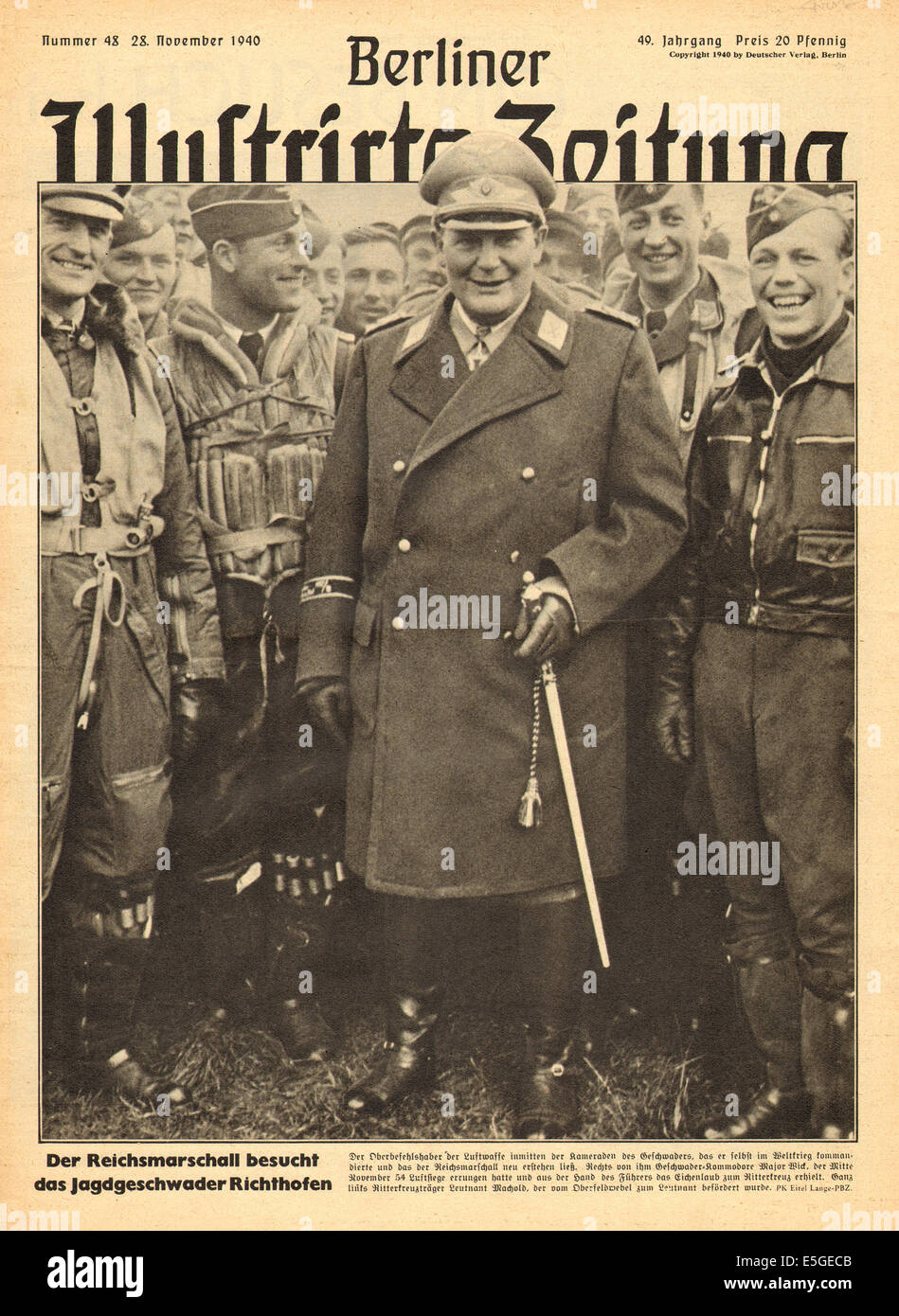1940 Berliner Illustrierte Zeitung pagina anteriore reporting Reichsmarshall Hermann Goering visiti la Richthofen Squadron Foto Stock