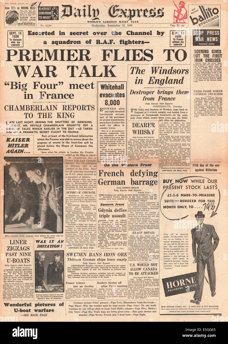 1939 Daily Express front page reporting Neville Chamberlain ha trattative segrete in Francia Foto Stock