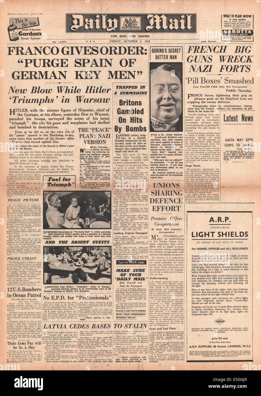 1939 Daily Mail front page reporting Franco oggetti a patto nazista con l Unione Sovietica Foto Stock