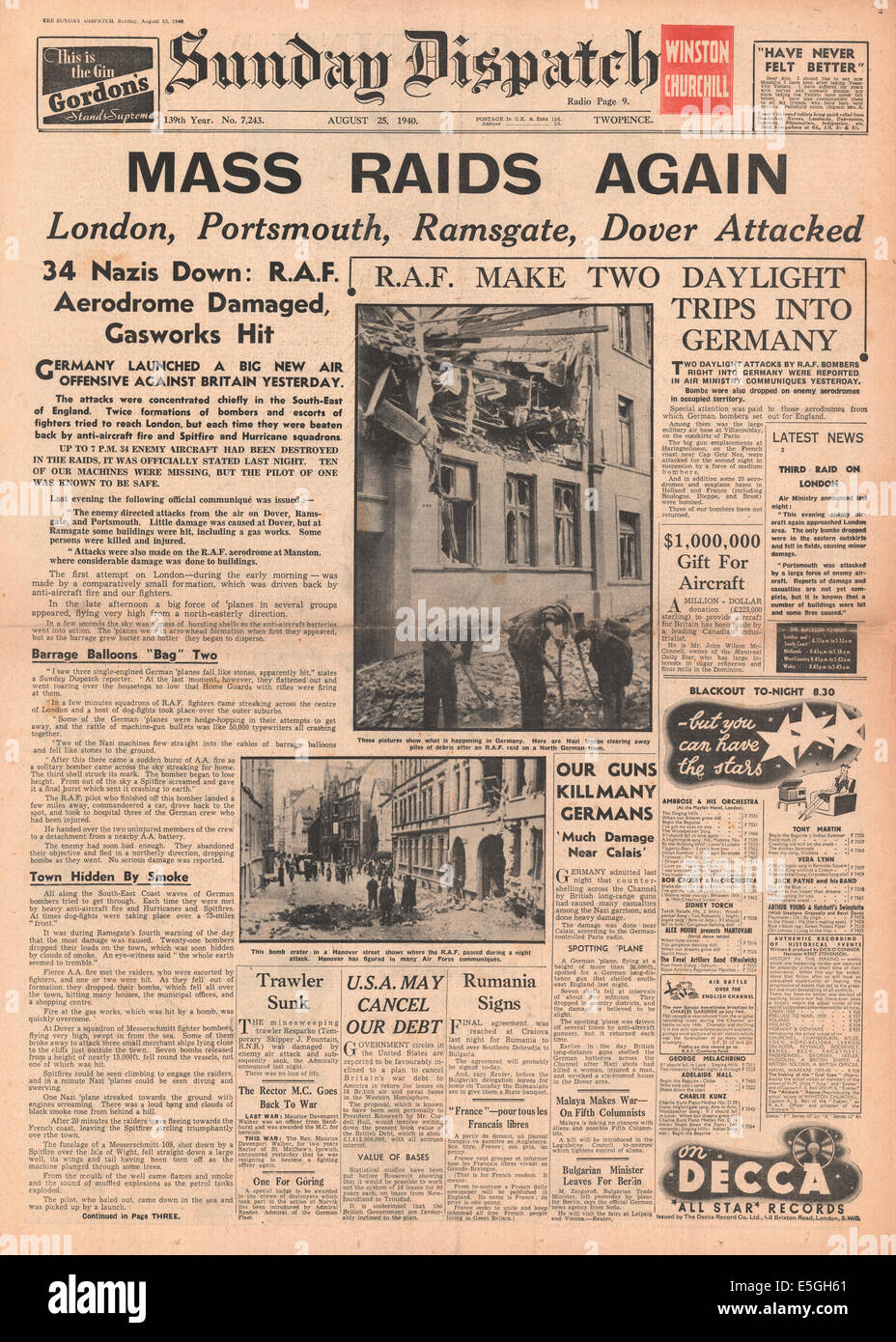 1940 Domenica spedizione pagina anteriore reporting Luftwaffe bombardamenti attraverso il Sud Est Inghilterra Foto Stock