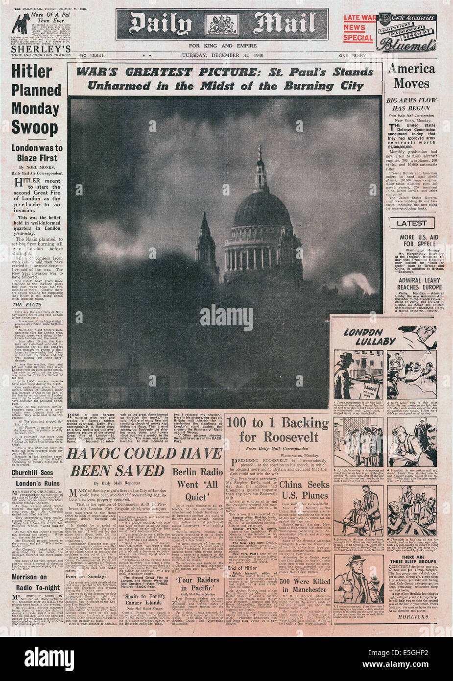 1940 Daily Mail front page reporting Luftwaffe pesante bombardamento su Londra durante il blitz Foto Stock