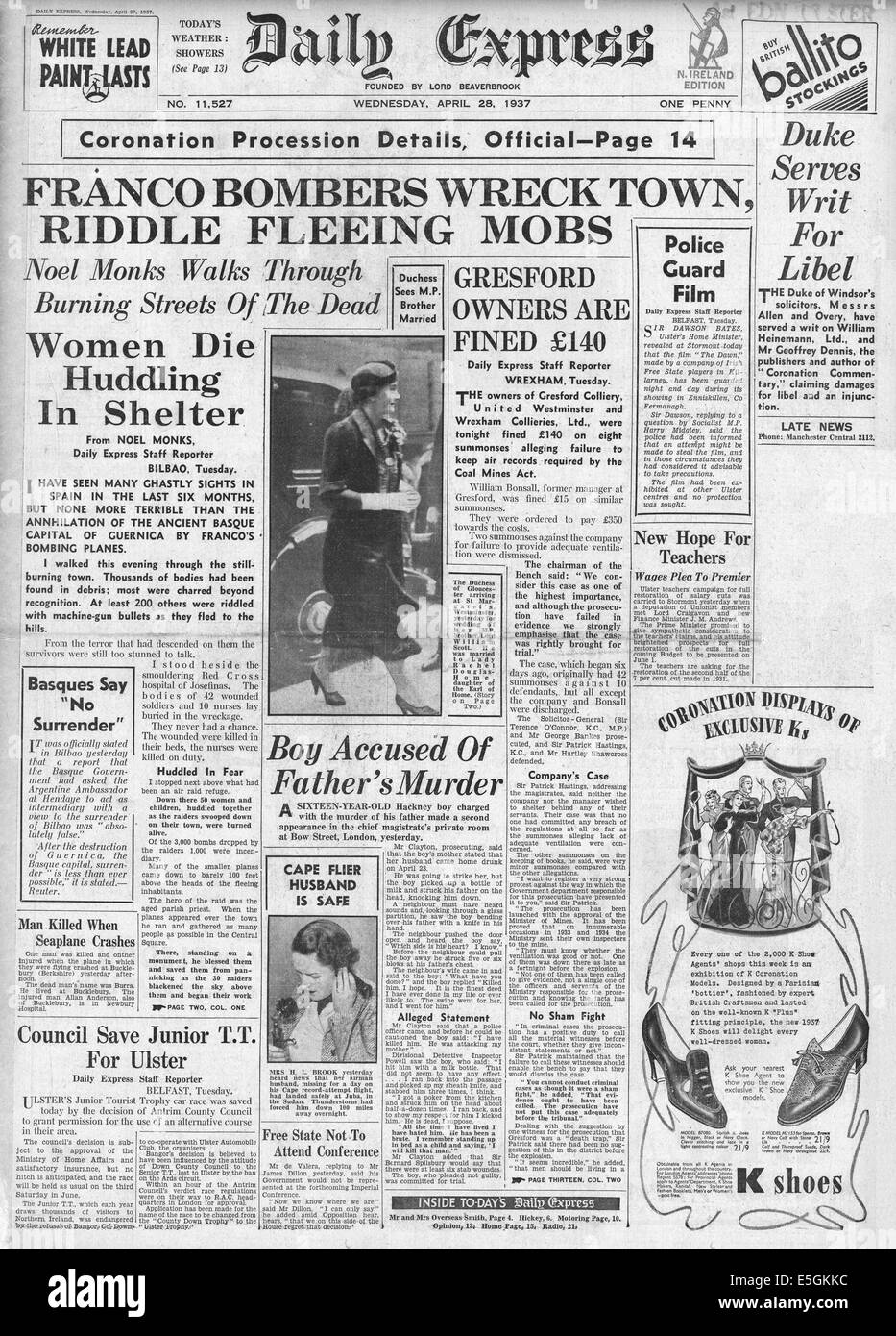 1937 Daily Express pagina anteriore segnalato il bombardamento di Guernica dalla Luftwaffe durante la Guerra Civile Spagnola Foto Stock