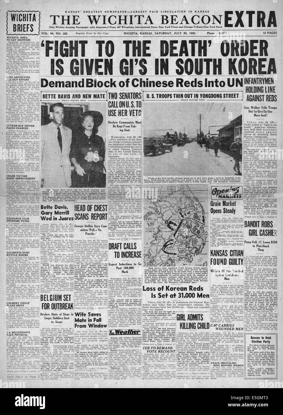 1950 Wichita Faro (USA) pagina anteriore reporting delle forze americane in azione nella guerra di Corea Foto Stock