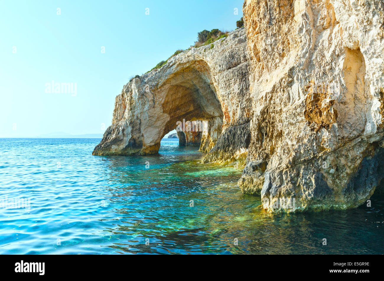 Vista di Grotte blu da barca (Zante Grecia, Capo Skinari ) Foto Stock