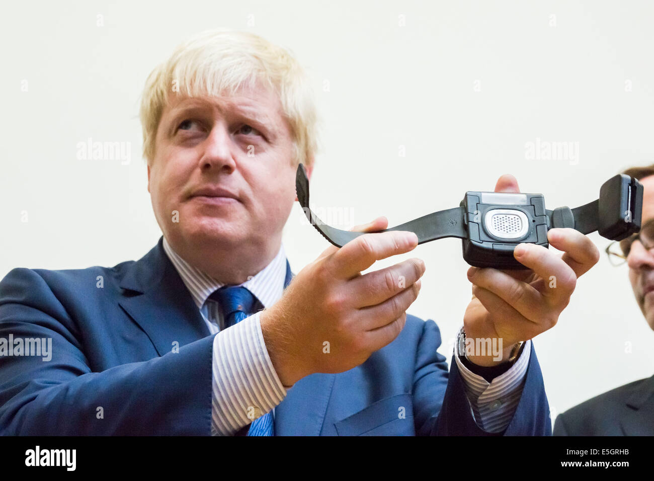 Londra, Regno Unito. 31 Luglio, 2014. Londra: il sindaco Boris Johnson lancia la sobrietà 'tag' regime di bevitori binge Credito: Guy Corbishley/Alamy Live News Foto Stock