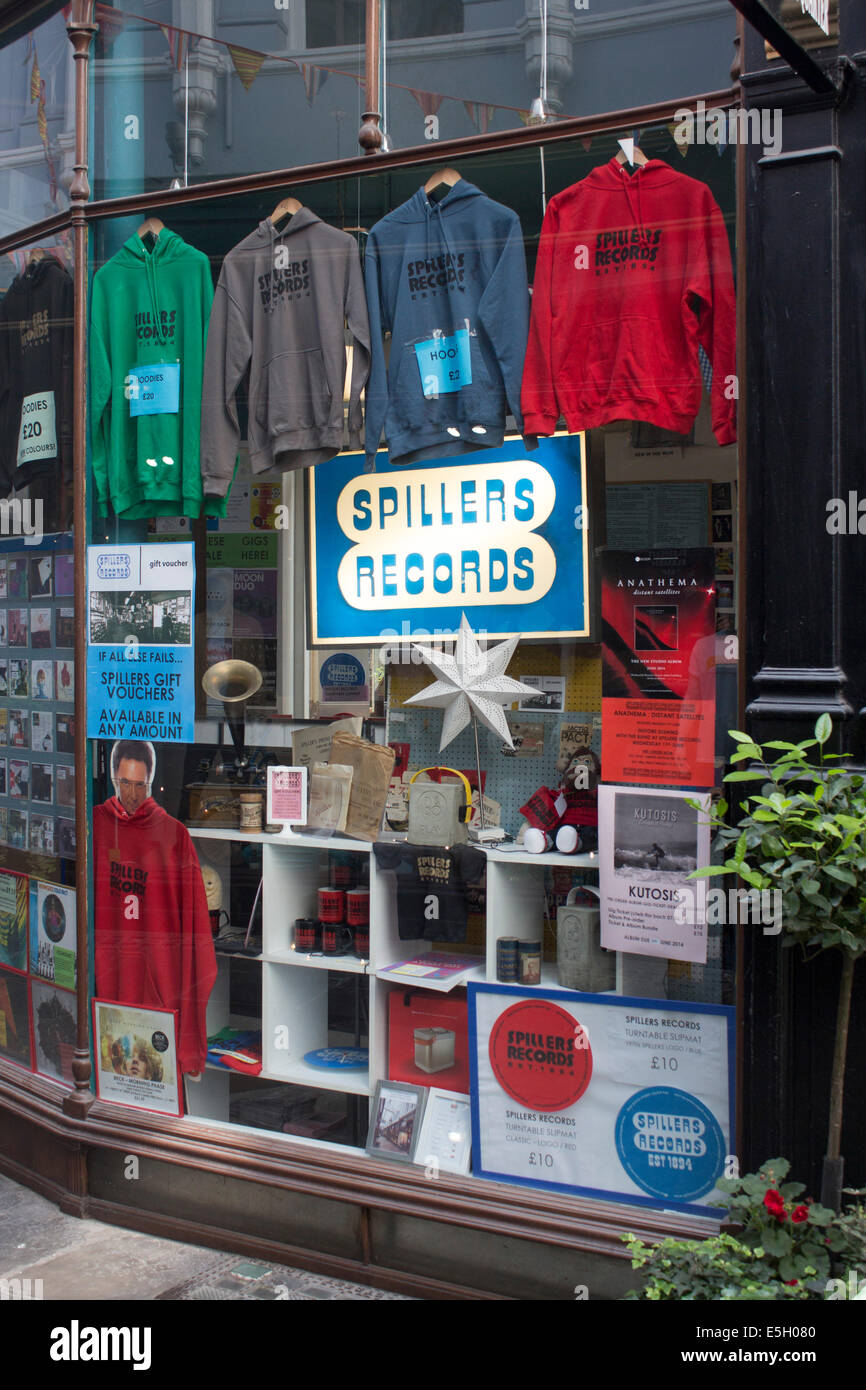 Spillers record nuovo store (dal 2010) in Morgan Arcade City Centre Cardiff South Wales UK il record più vecchio negozio nel mondo Foto Stock