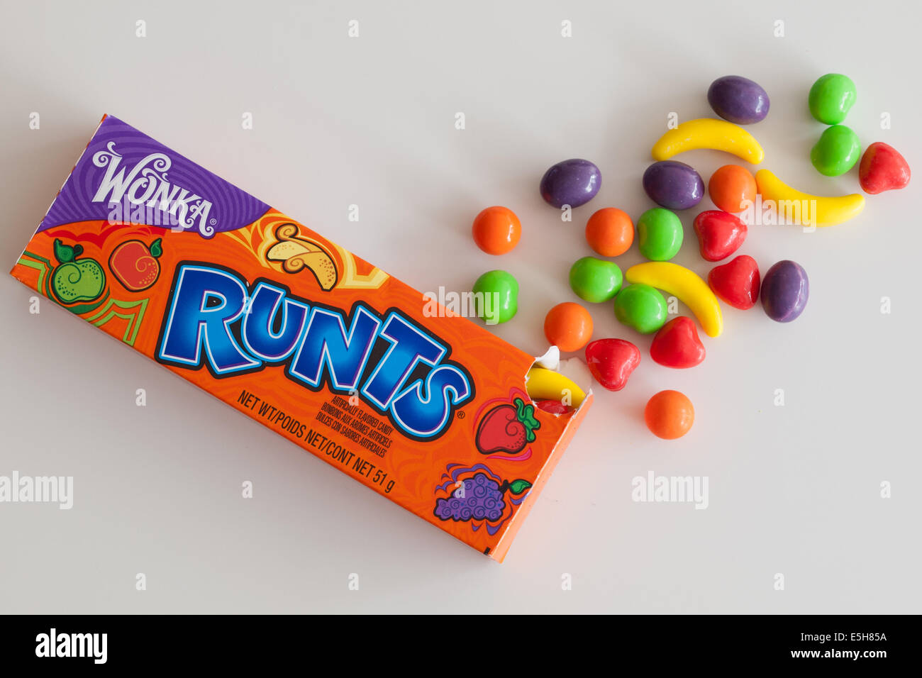 Una scatola di Runts (o frutta) Runts candy. Queste caramelle dure sono venduti da Nestlé sotto il Willy Wonka Candy brand aziendale. Foto Stock