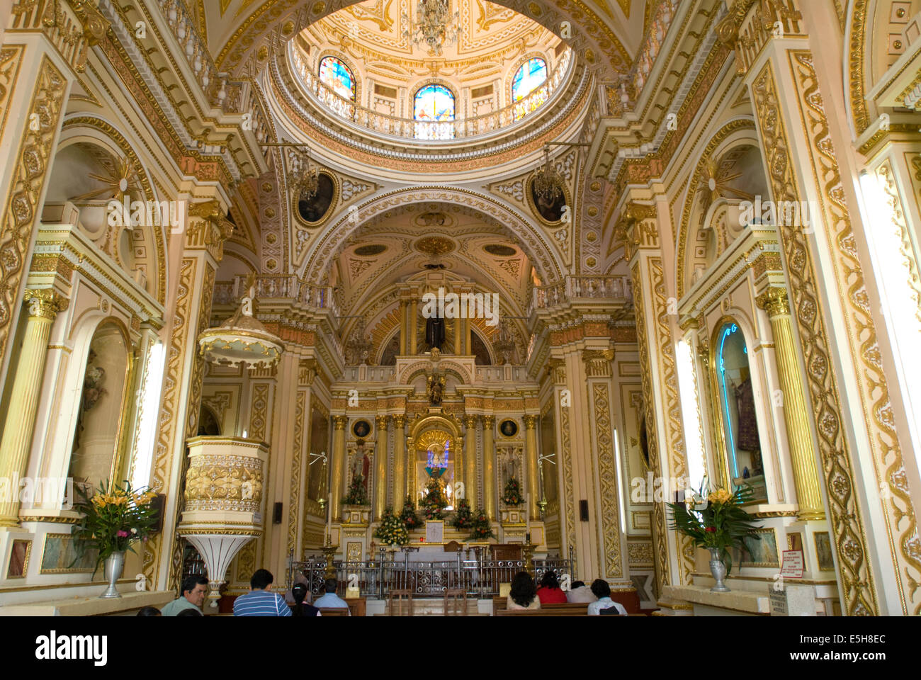 Chiesa di Nuestra Senor de los Remedios o Nostra Signora di Remedios in Cholula, Messico Foto Stock