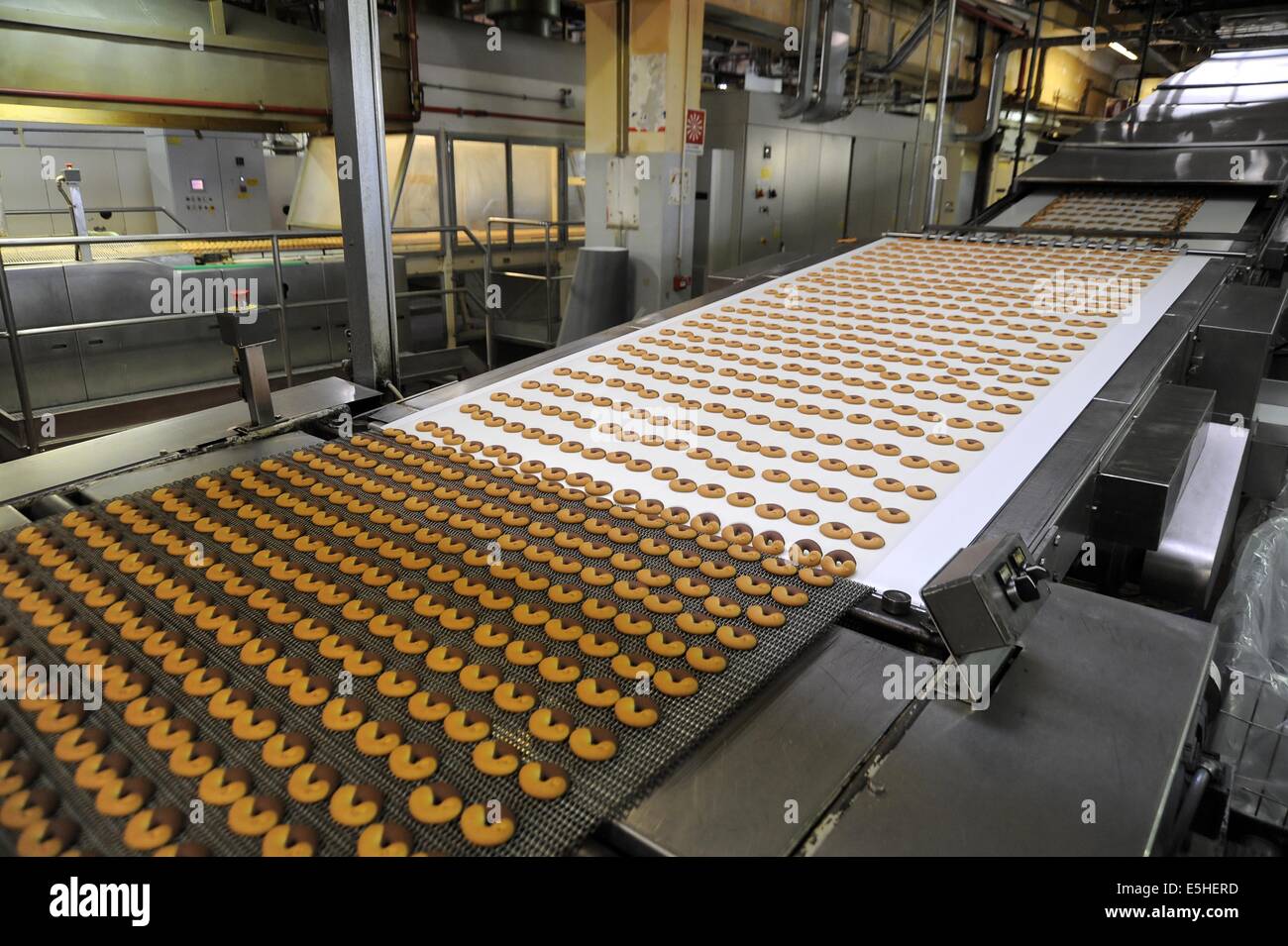 Novara (Italia), Pavesi impianto (Gruppo Barilla), la linea di produzione di biscotti Foto Stock