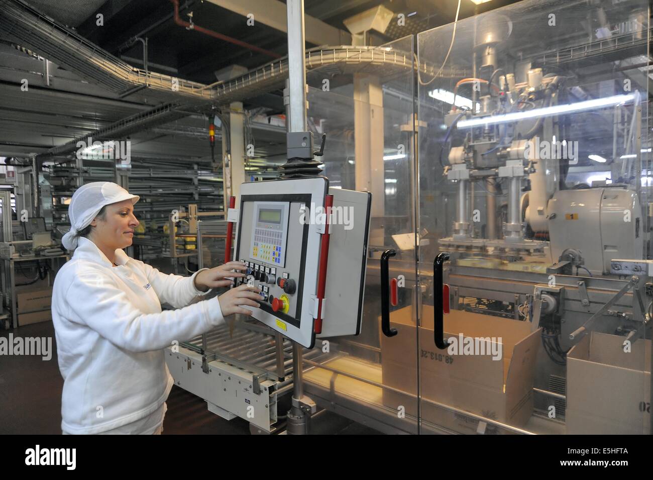 Novara (Italia), Pavesi impianto (Gruppo Barilla), la linea di produzione di biscotti, reparto confezionamento Foto Stock