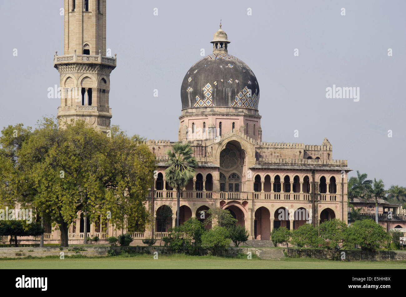 La scienza e le arti edificio di facoltà, università di Allahabad Campus di Allahabad, Uttar Pradesh, India Foto Stock