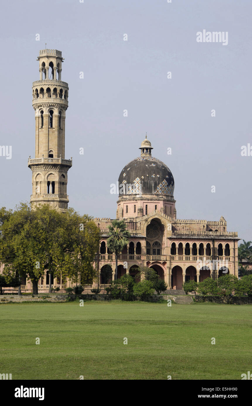 La scienza e le arti edificio di facoltà, università di Allahabad Campus di Allahabad, Uttar Pradesh, India Foto Stock