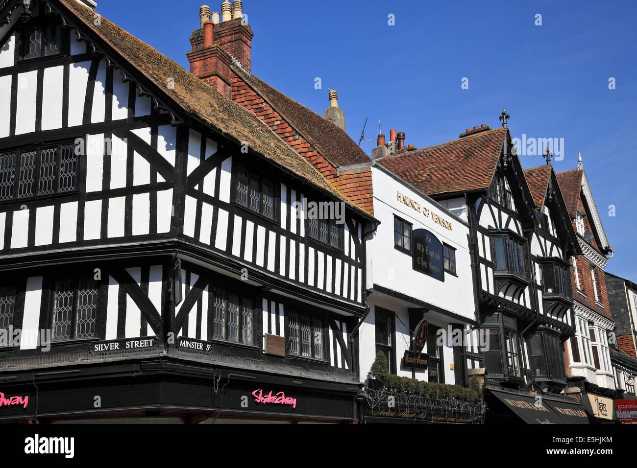 9606. Metà di vecchie case con travi di legno, Salisbury, Wiltshire Foto Stock