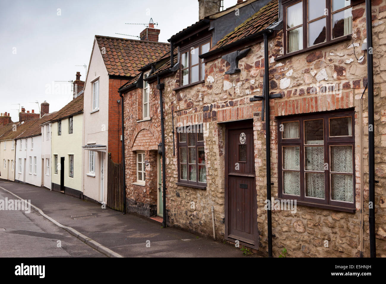 Regno Unito, Inghilterra, Somerset, Nether Stowey, Lime Street, all'antica bottega del fabbro Foto Stock