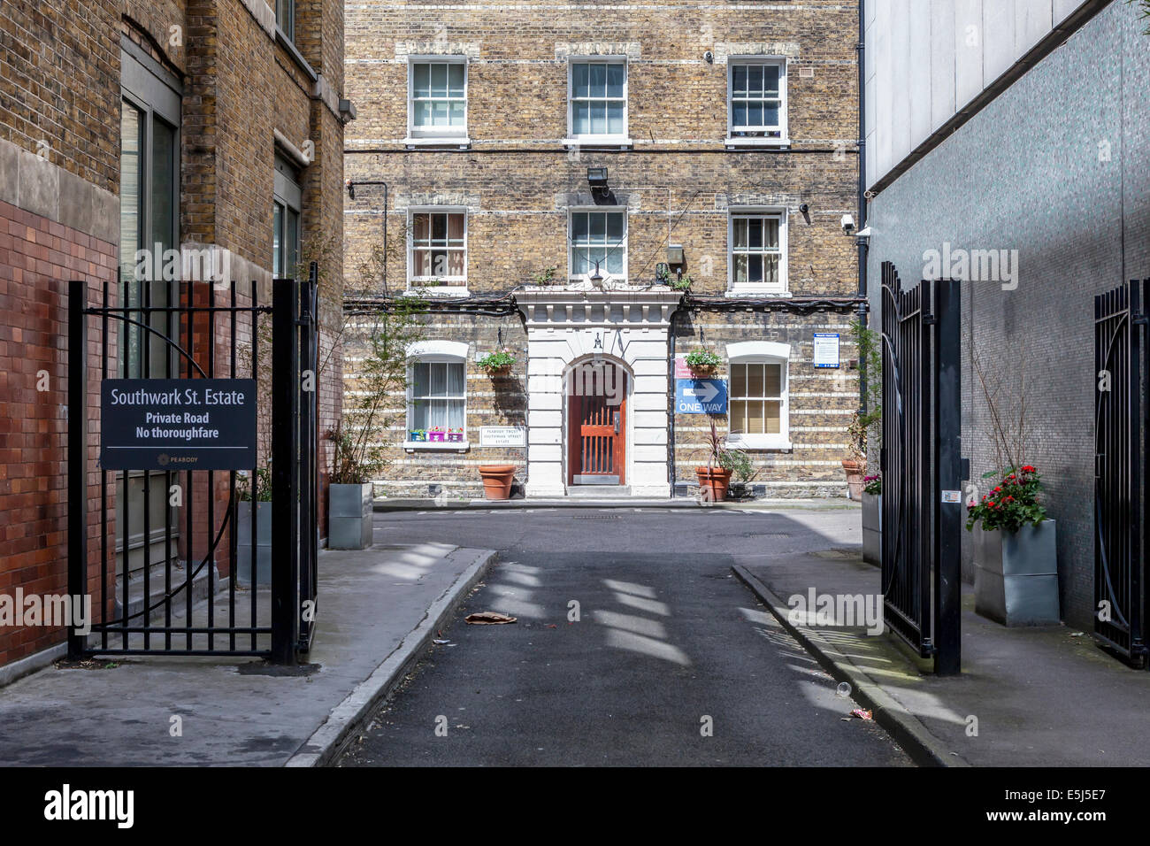 Peabody Trust, Southwark Street Station Wagon edificio, Southwark Street, Londra, Regno Unito Foto Stock