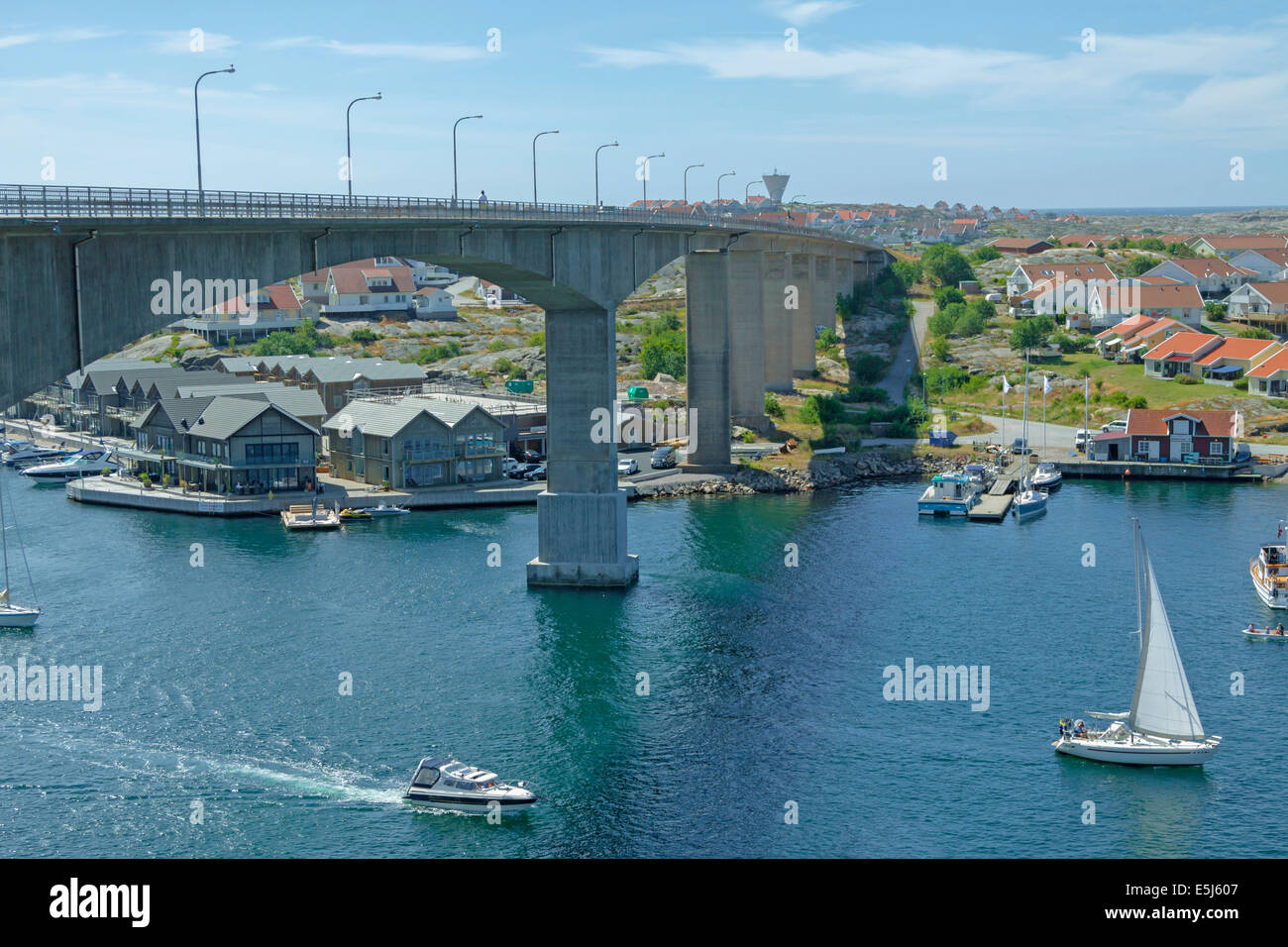 Ponte a Smögen, chiamato Smögenbron a Kungshamn, Bohuslan, Västra Götaland, Svezia e Scandinavia. Foto Stock