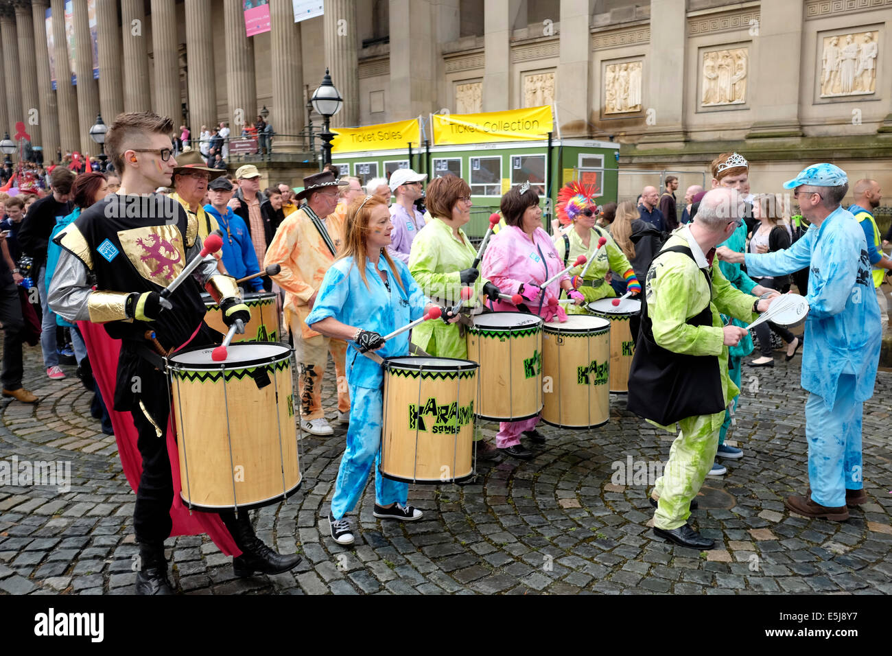 Liverpool, Regno Unito. 2 agosto, 2014. Liverpool Gay Pride Festival e marzo si svolge oggi. Foto Stock