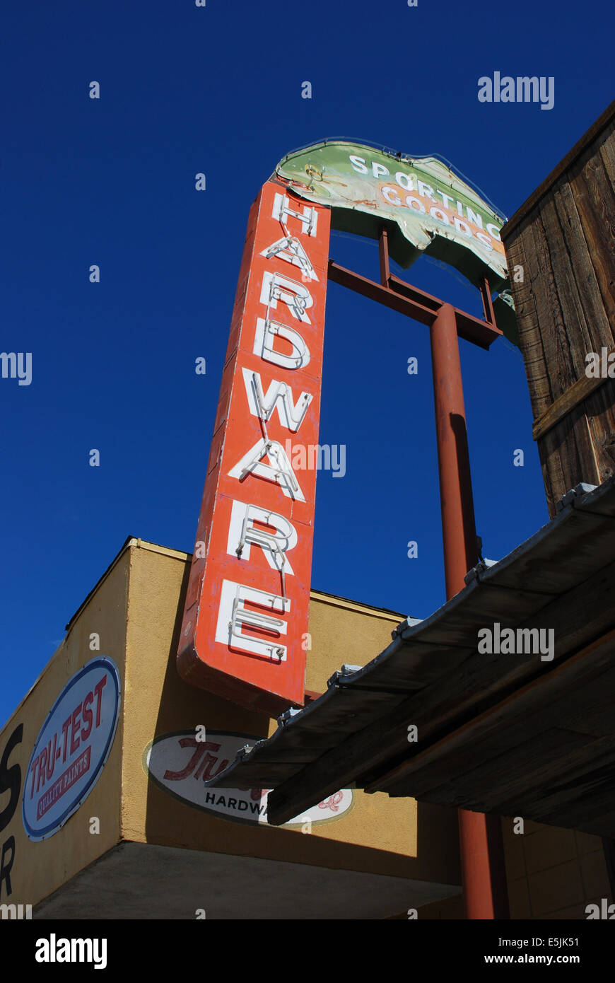 Memorizzare i segni, Lone Pine, California Foto Stock