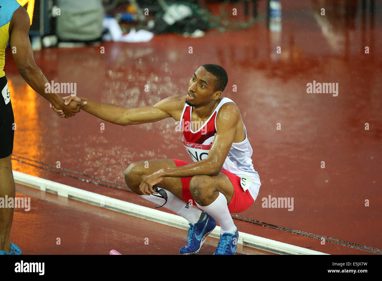 Hampden Park Glasgow 2 agosto 2014. Giochi del Commonwealth giorno 10 atletica. Uomini 4x400 finale del relè. Inghilterra prendere l'oro. Bahamas prendere argento e Trinidad & Tobago prendere il bronzo. Credito: ALAN OLIVER/Alamy Live News Foto Stock