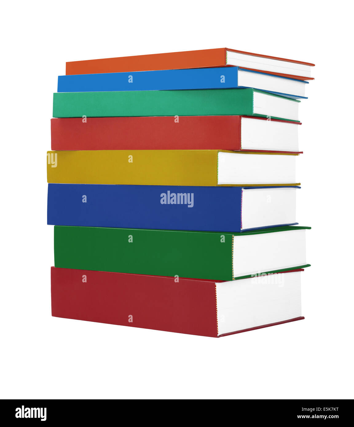 Pila di coloratissimi Libri con copertina rigida su sfondo bianco Foto Stock