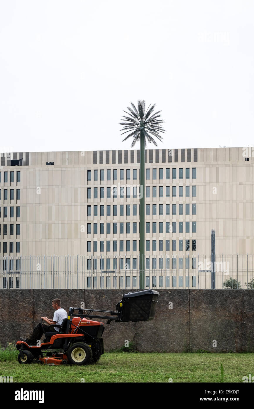 Vista esterna del nuovo quartier generale del BND (Bundesnachrichtendienst) Federale Servizio di Intelligence della Germania a Berlino Foto Stock