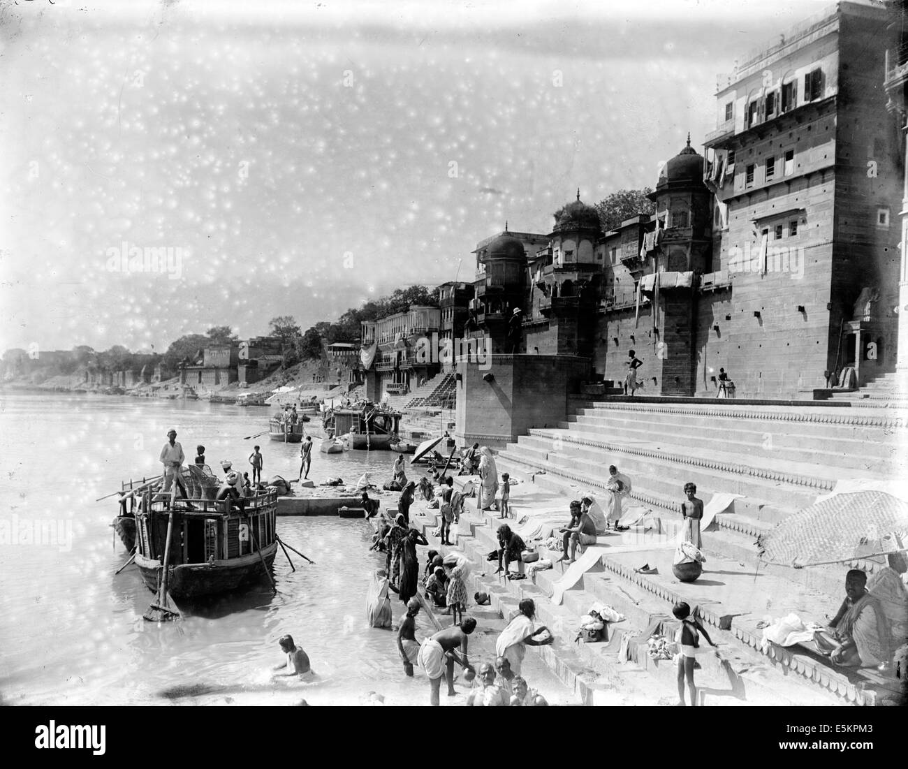 Il bagno nel Gange, India, circa 1895 Foto Stock